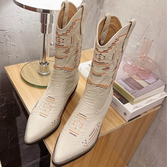 Shoes - FESTIVAL EMBROIDERED cream Bohemian Aztec boho Pointy toe Heel Western Boots